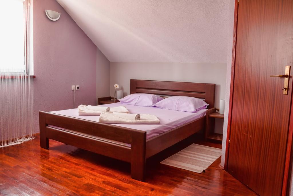 Apartments And Rooms Stefanac Slunj Ruang foto