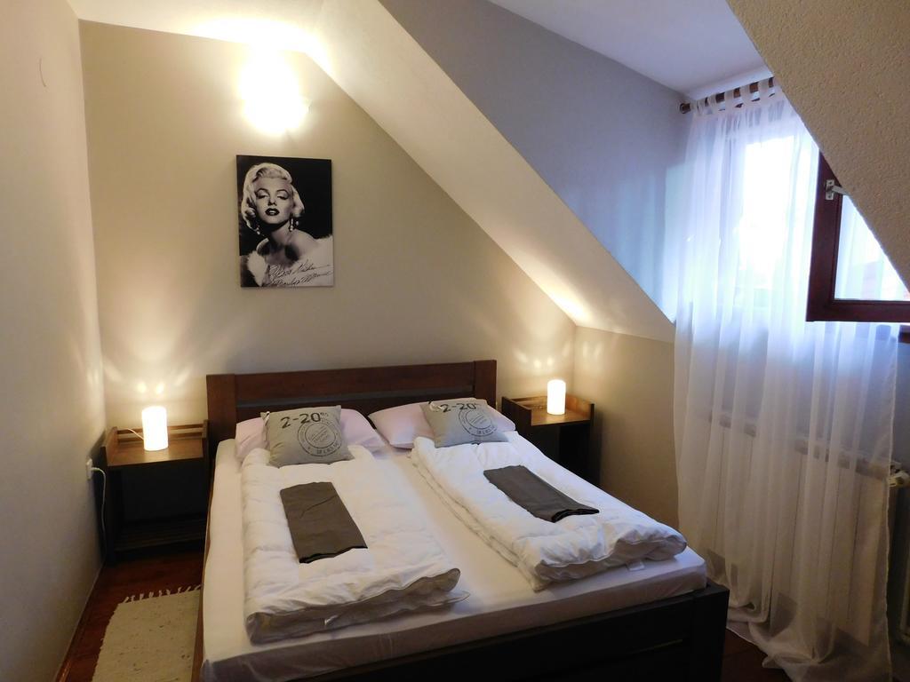 Apartments And Rooms Stefanac Slunj Bagian luar foto